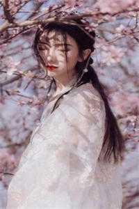 为爱近妍